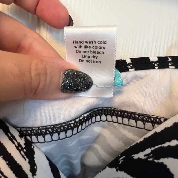 SPANX Love Your Assets Tankini Top ZEBRA Black White Push Up Ruched Swimsuit L - Picture 6 of 7